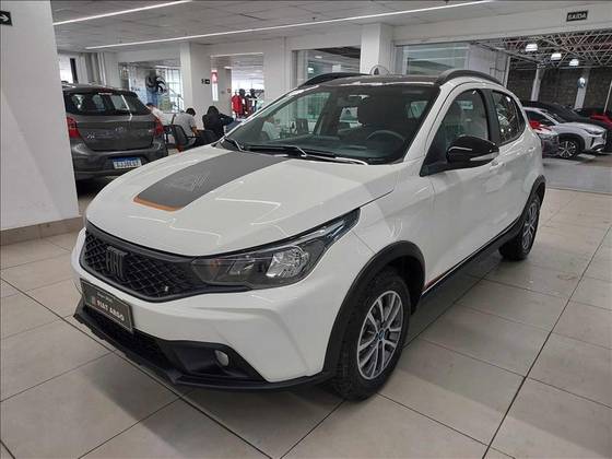 FIAT ARGO 1.3 FIREFLY FLEX TREKKING CVT FIAT ARGO 1.3 FIREFLY FLEX TREKKING CVT